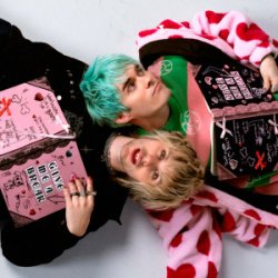 Pochette Michael Clifford - give me a break! (Feat. Waterparks)