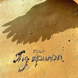 Pochette Kola - Під крилом
