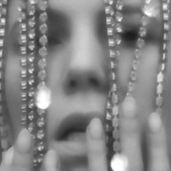 Pochette Skylar Grey - Vampire At The Swimming Pool