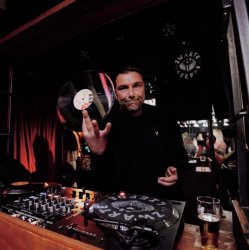 Pochette DJ DNS - Voices Inside My Head (Original Mix)