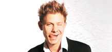 Mitya Fomin présente son nouveau clip