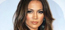 Jennifer Lopez de nouveau en tête du hit-parade britannique